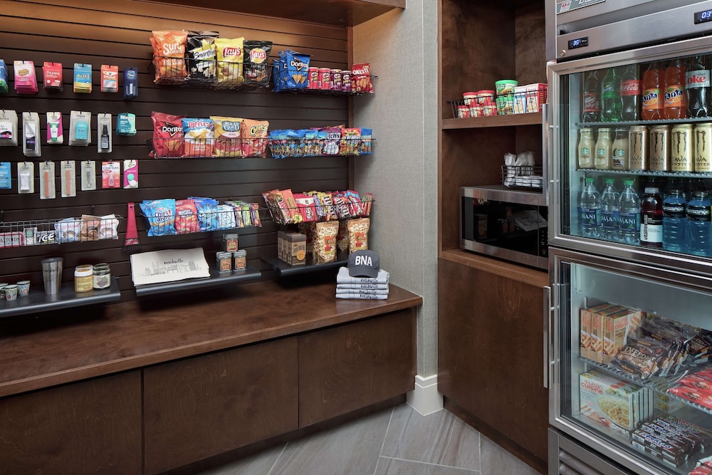 hilton nashville marriott