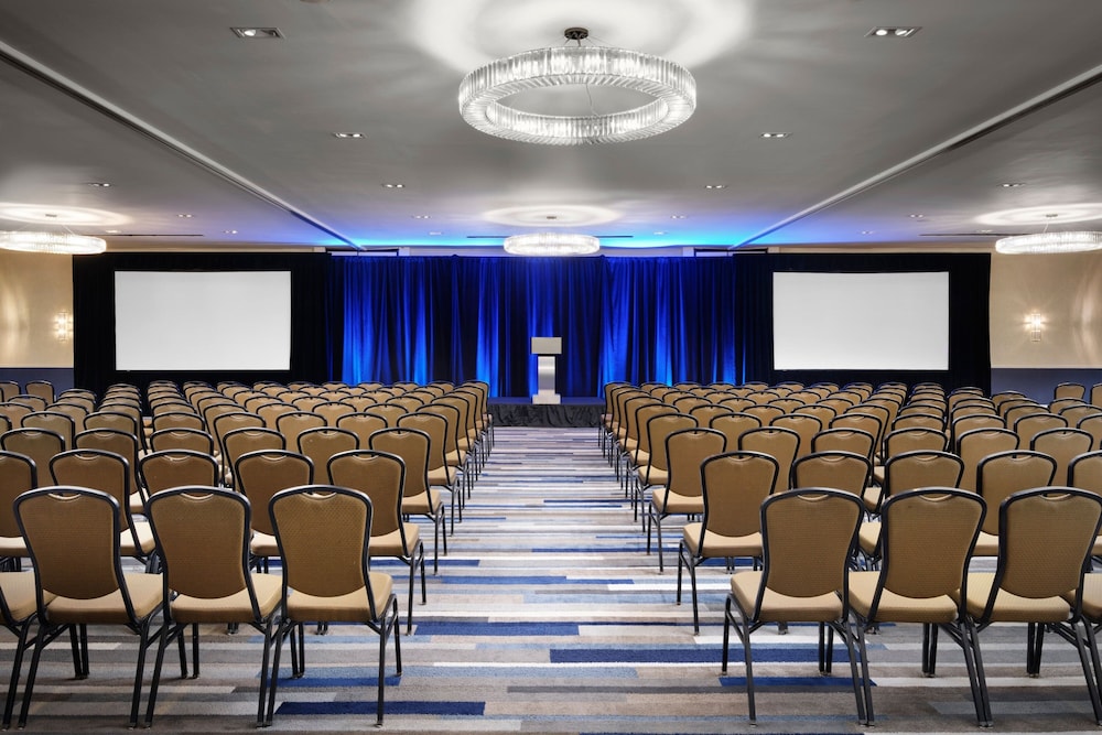 hilton nashville marriott