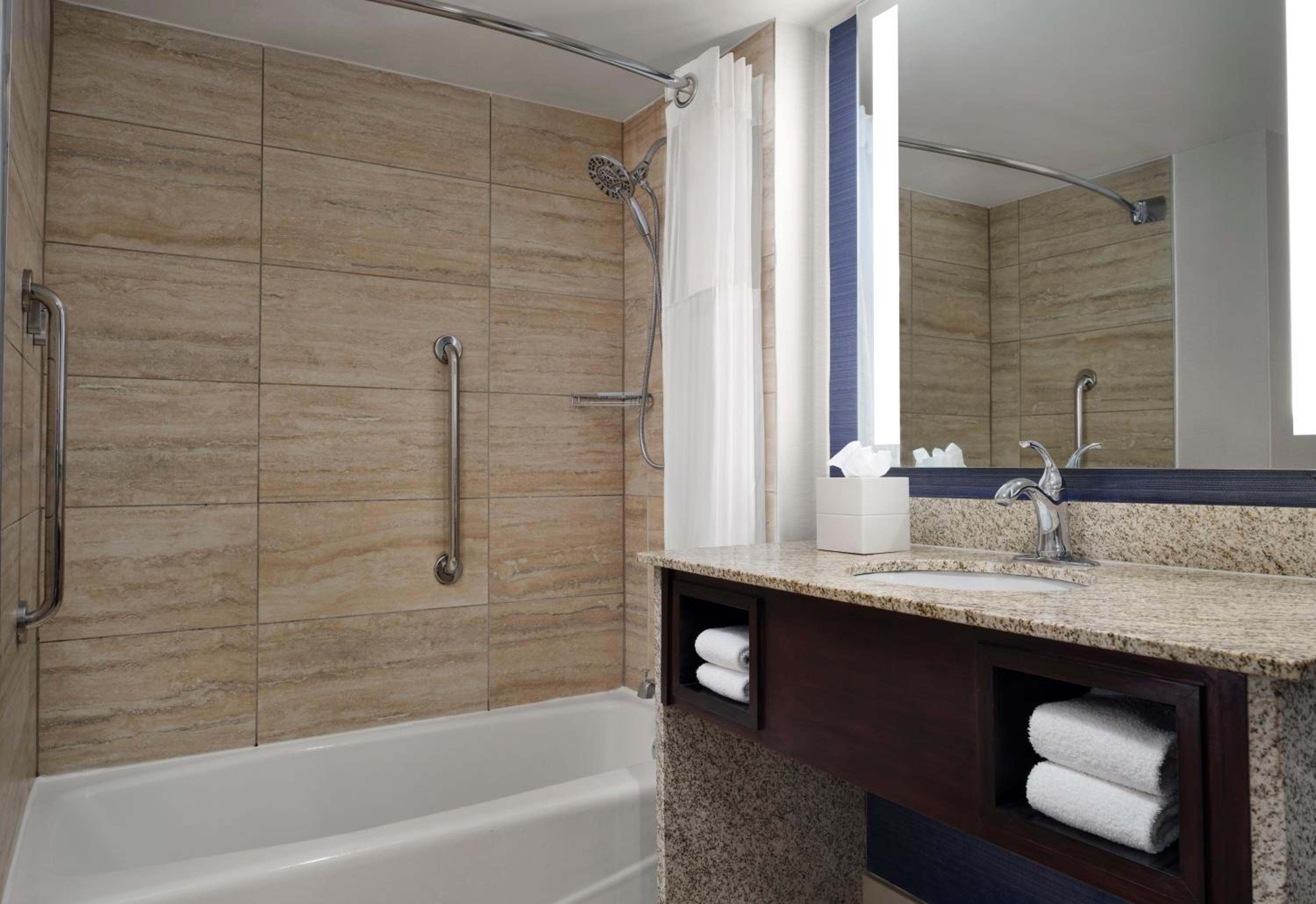 hilton nashville marriott