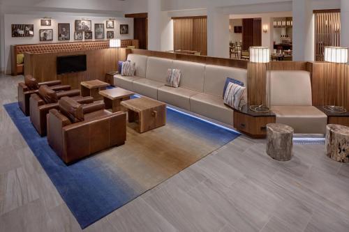 hilton nashville marriott