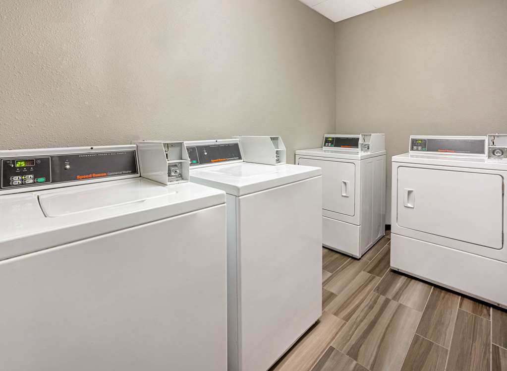 la quinta inn and suites by wyndham tacoma seattle