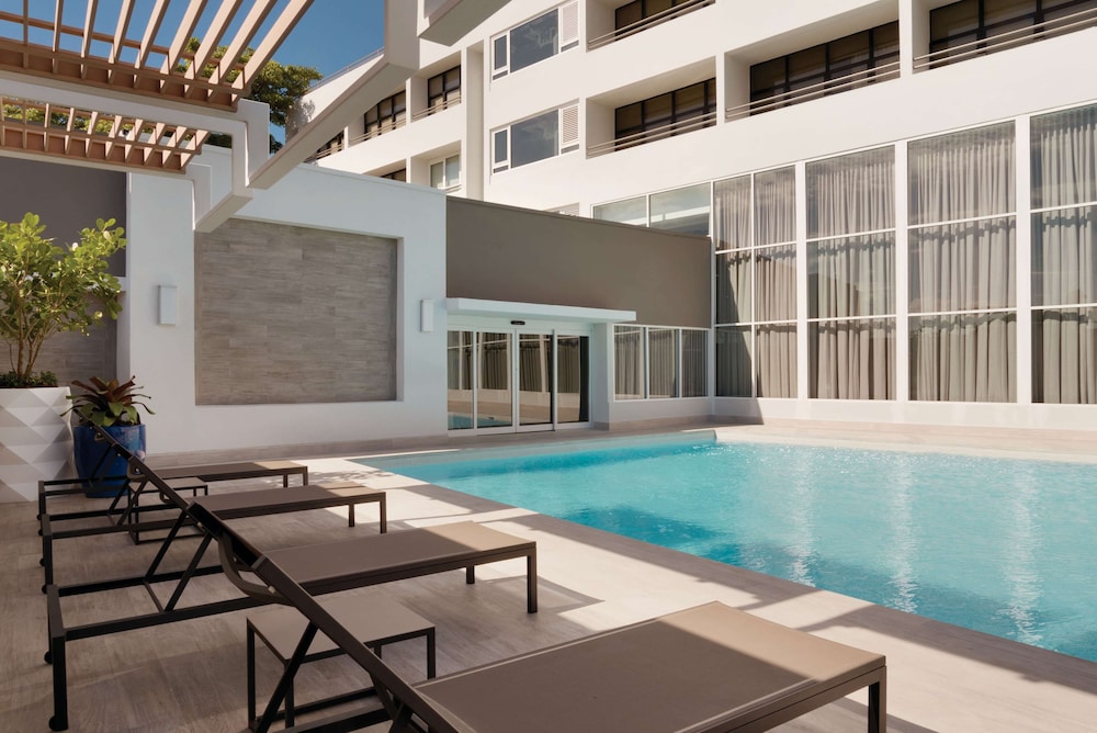 Tryp By Wyndham Isla Verde,Carolina>>Cangrejo Arriba,3.5 star