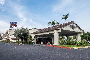 Howard Johnson Hotel&Conf Cntr By Wyndham Fullerton/Anaheim,Near Fullerton College,3 star