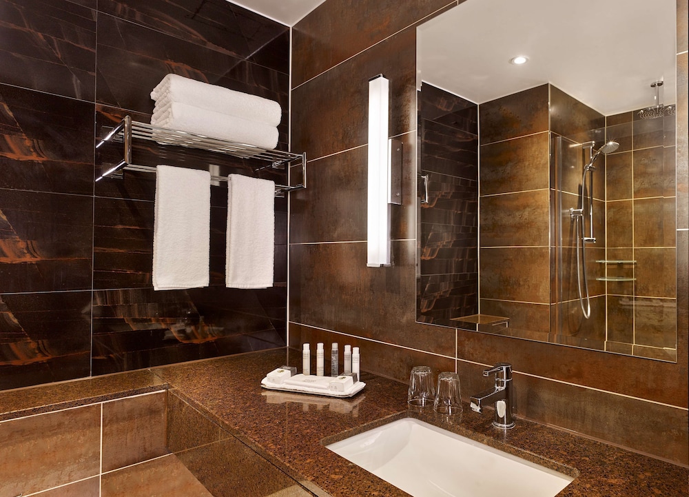 doubletree by hilton hotel woking