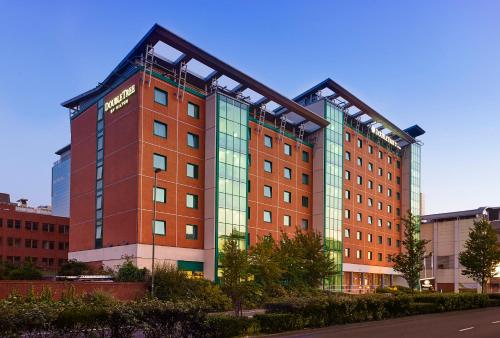 doubletree by hilton hotel woking