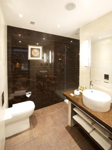 doubletree by hilton hotel woking