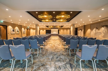 doubletree by hilton hotel woking