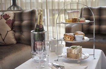 doubletree by hilton hotel woking