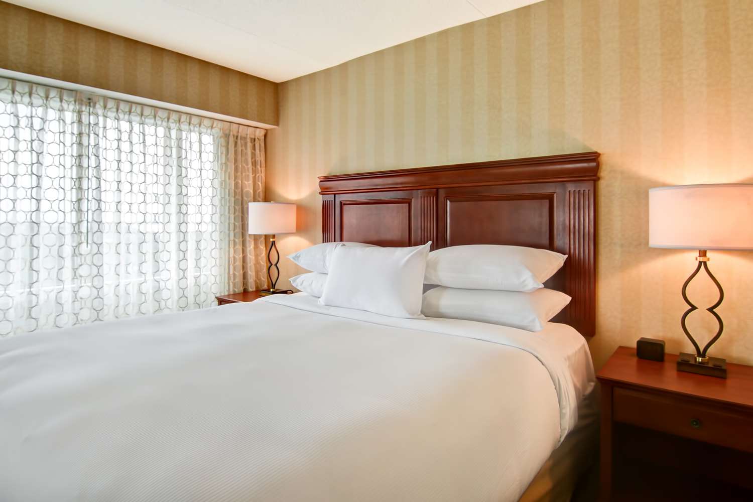 doubletree fallsview resort and spa by hilton niagara falls