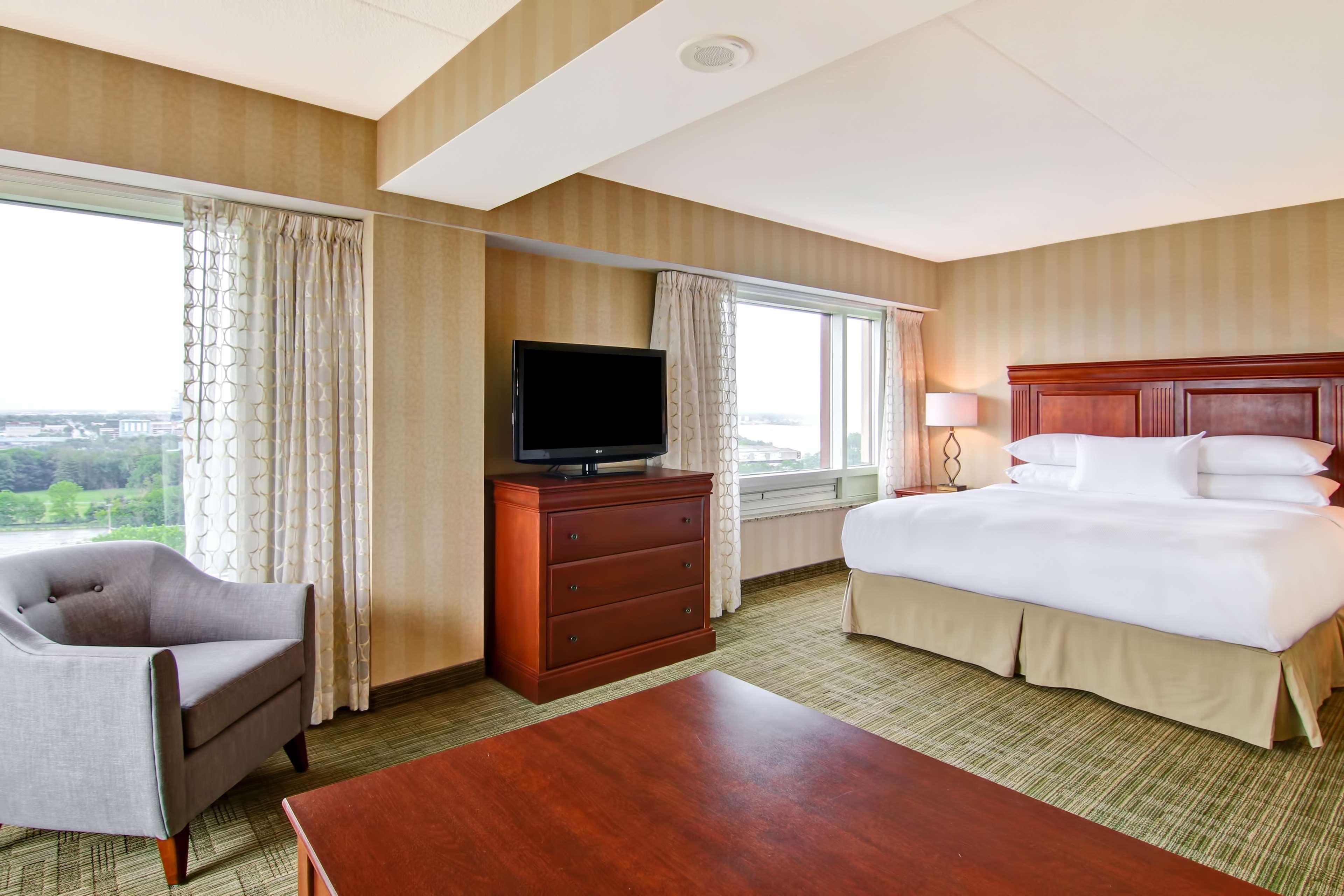 doubletree fallsview resort and spa by hilton niagara falls