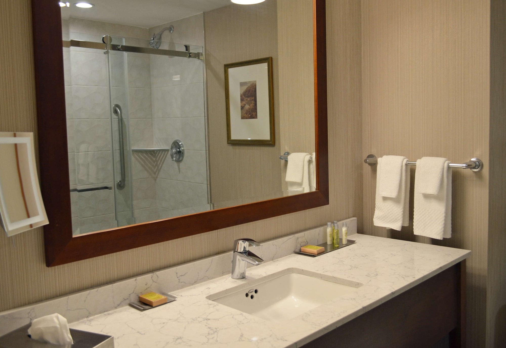 doubletree fallsview resort and spa by hilton niagara falls