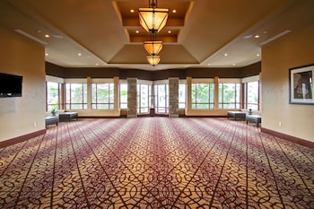 doubletree fallsview resort and spa by hilton niagara falls