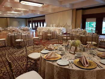 doubletree fallsview resort and spa by hilton niagara falls