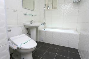 Guo Chen Hotel,Taipei>>Luodong,3 star