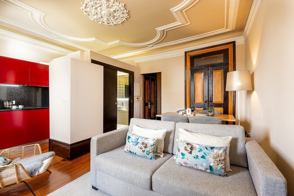 chic porto studio apartment