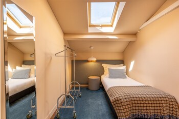 chic porto studio apartment