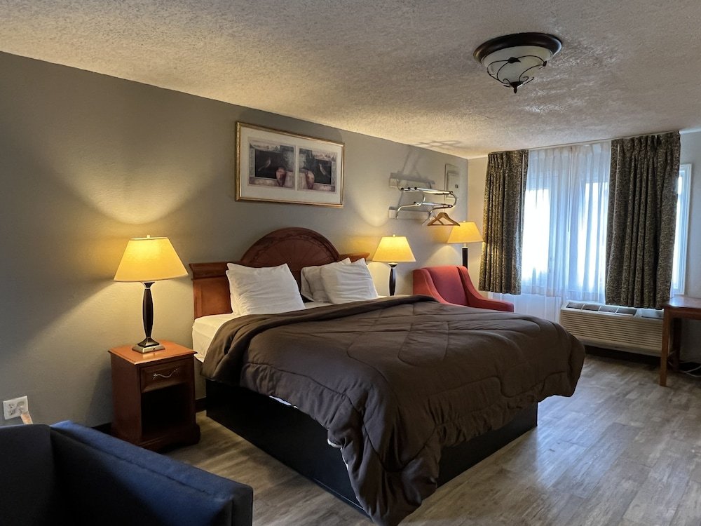 Ozark Inn & Suites,Arkansas>>Alma,2 star