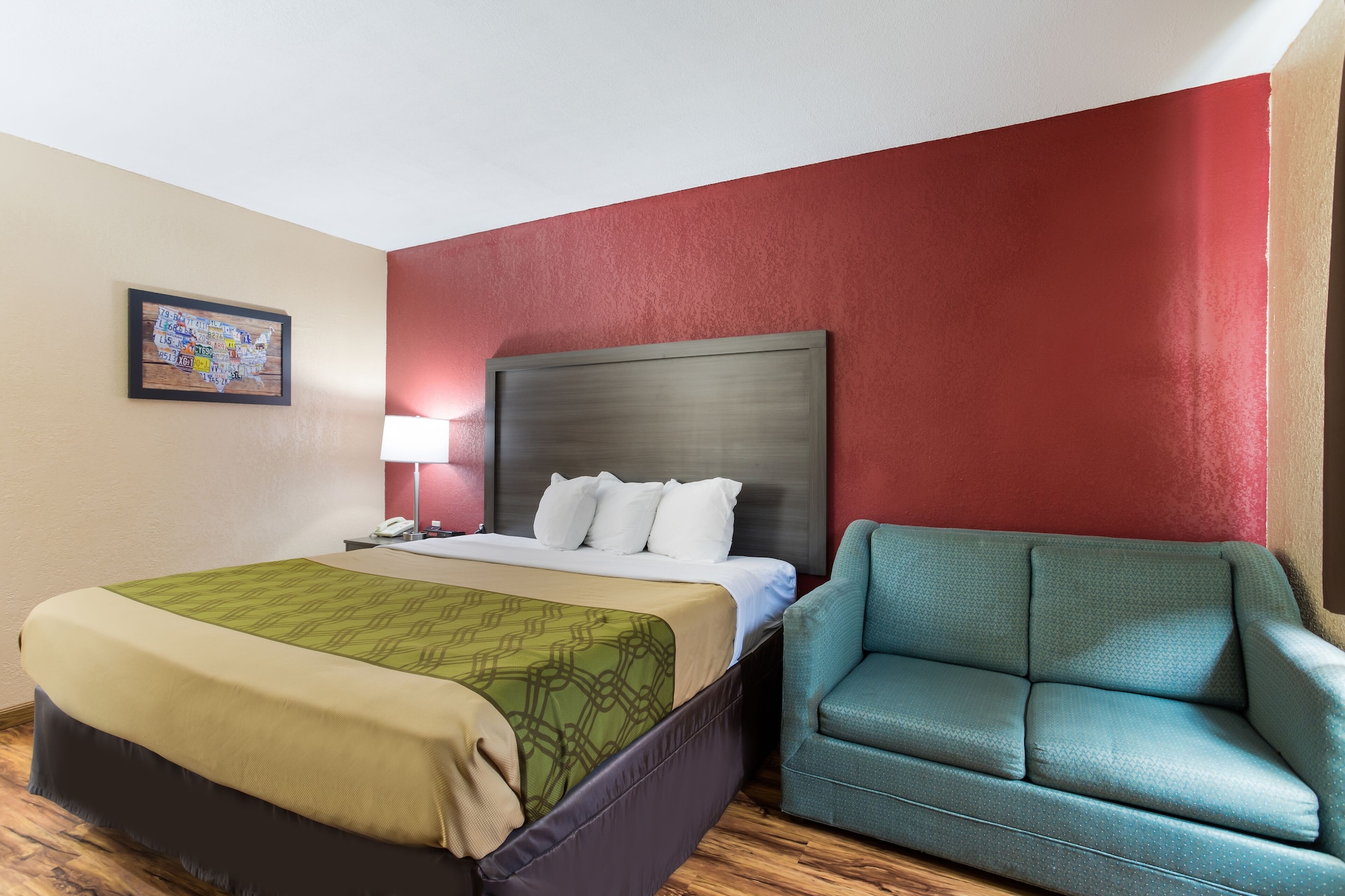 econo lodge painted post corning