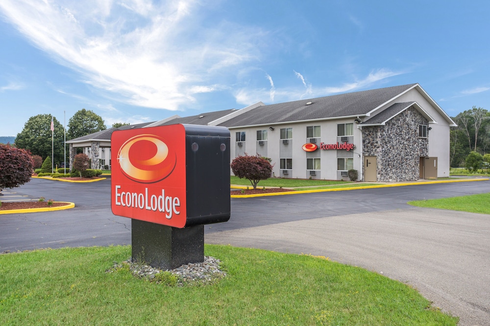 econo lodge painted post corning