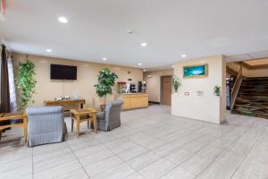 econo lodge painted post corning