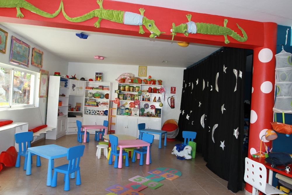 lifestyle crown residence suites all inclusive