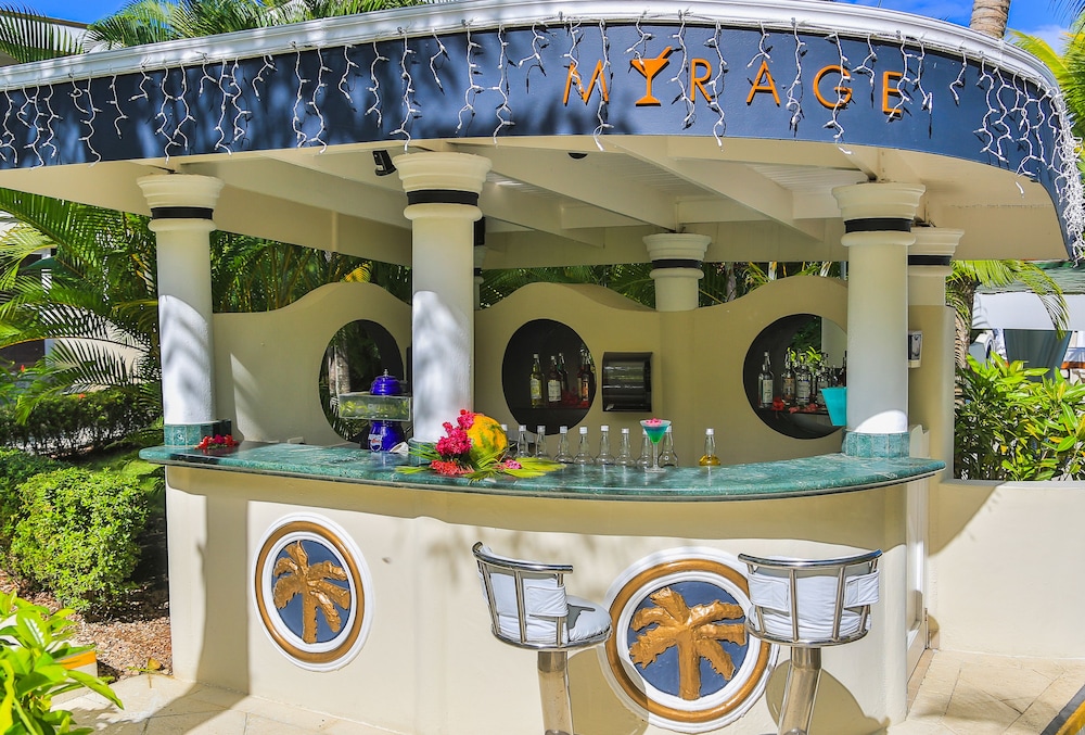 lifestyle crown residence suites all inclusive