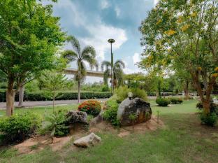 rockwood house resort and thai massage