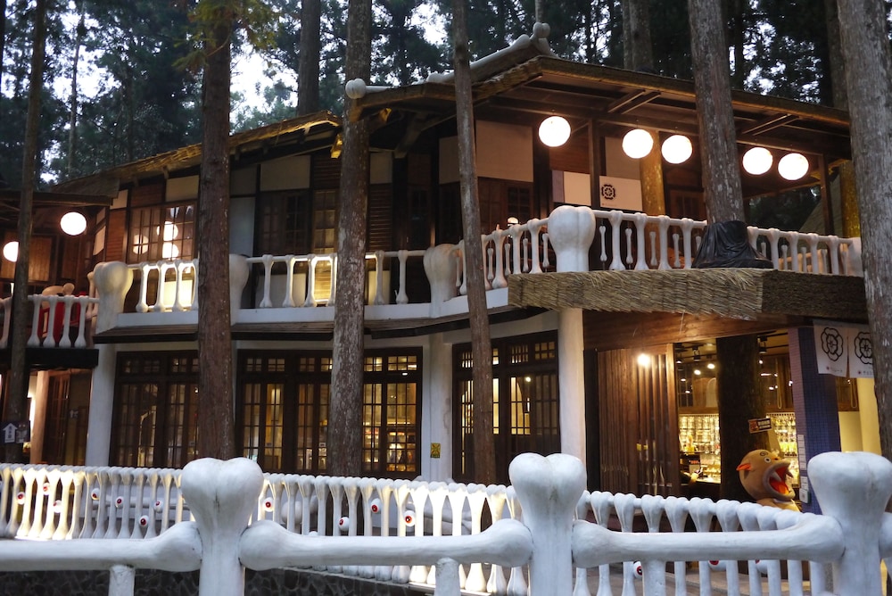 Monster Village Hotel,Near Xitou Monster Village,3 star