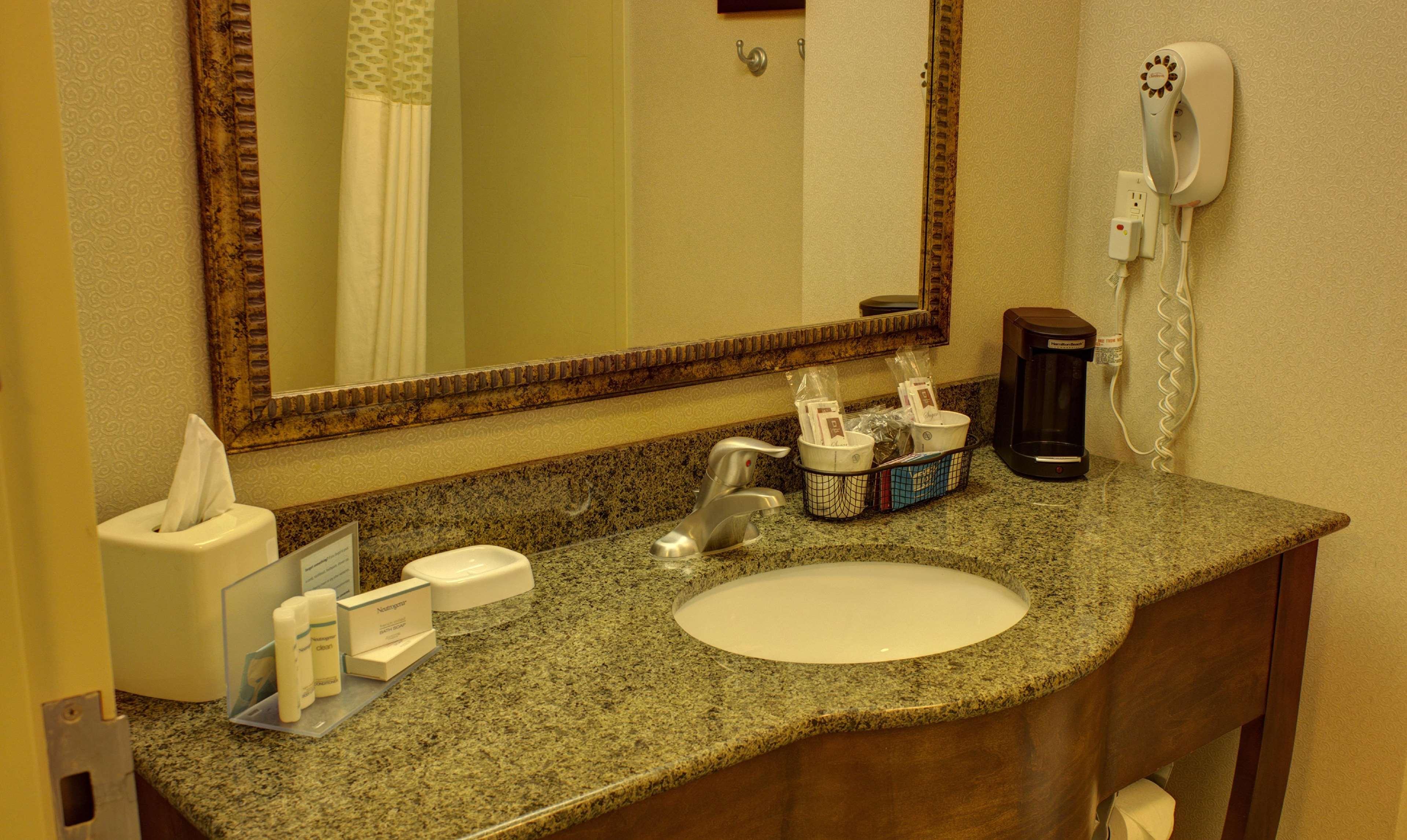 hampton inn and suites palm coast