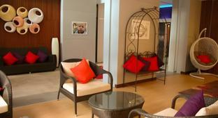 icheck inn gems center silom