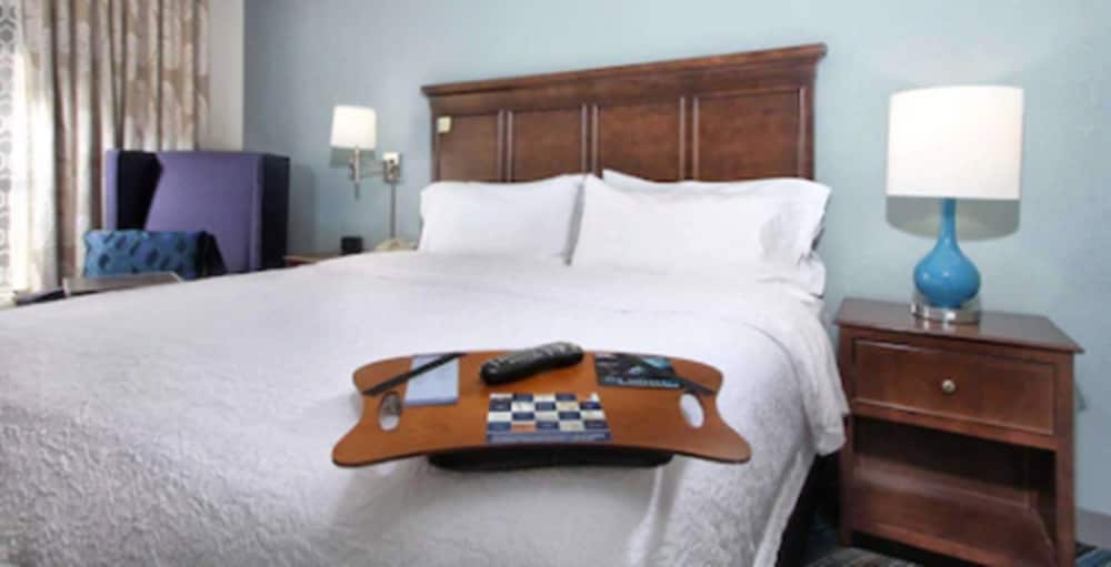 hampton inn tucson airport