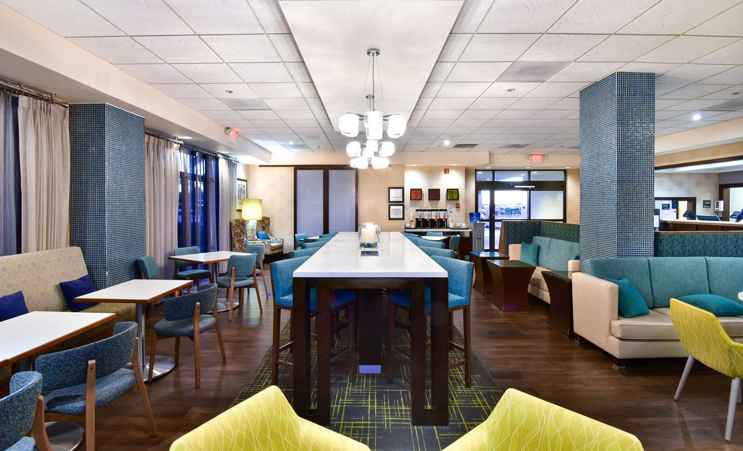 hampton inn tucson airport
