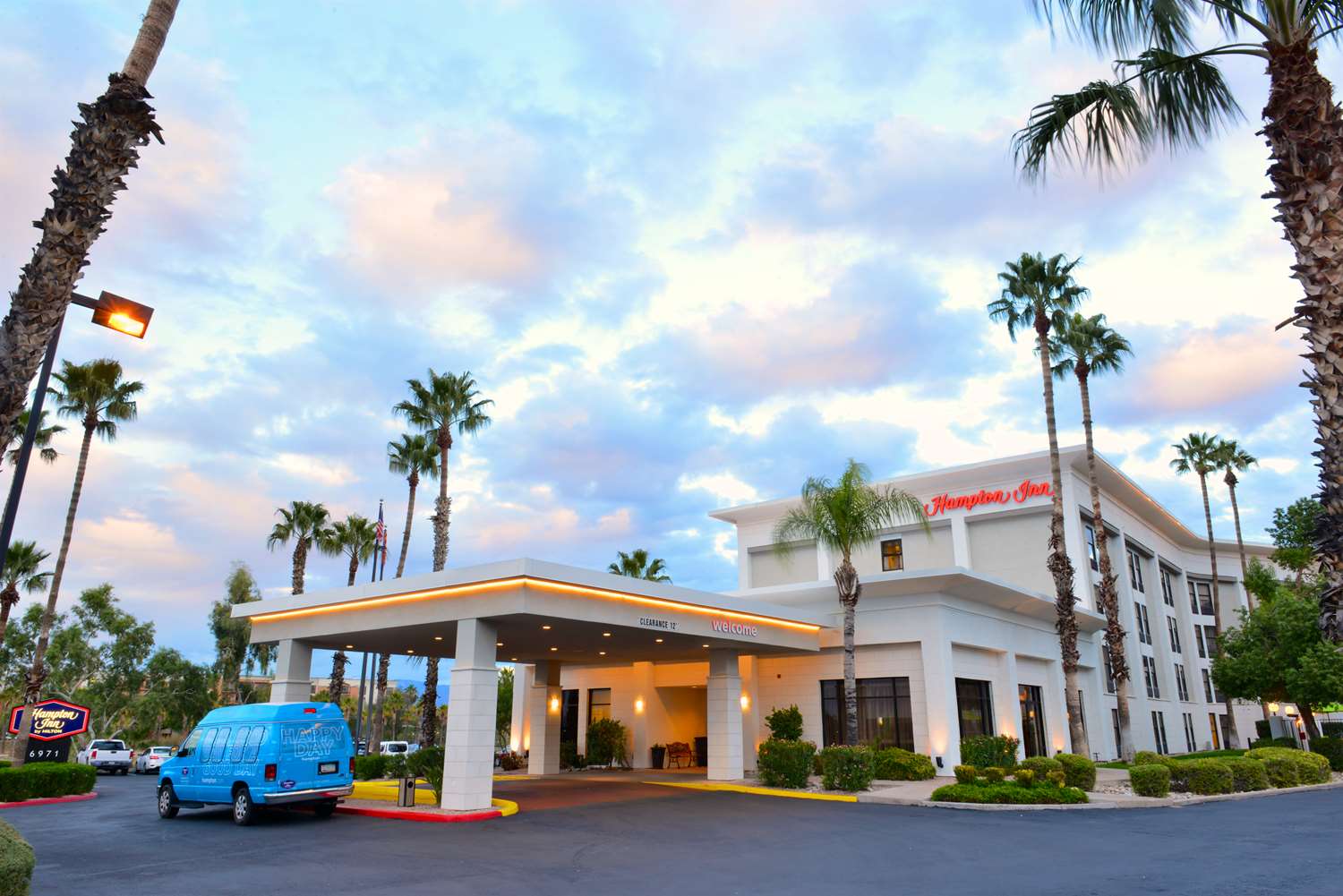 hampton inn tucson airport