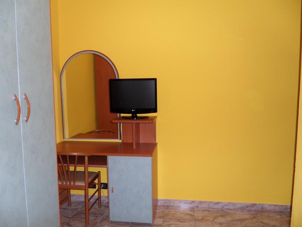 hotel formica