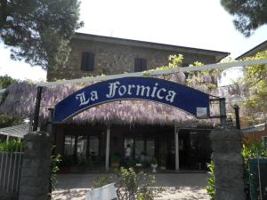 hotel formica