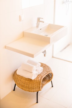 boutiquehotel caravella by s4y