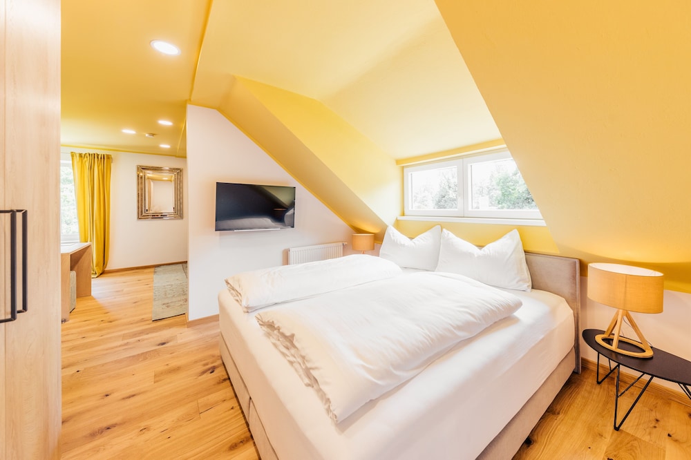 boutiquehotel caravella by s4y