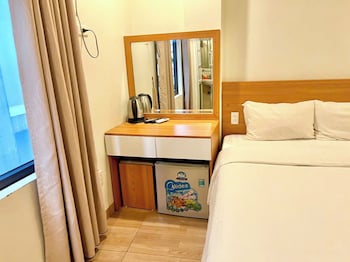 dragon airport hotel