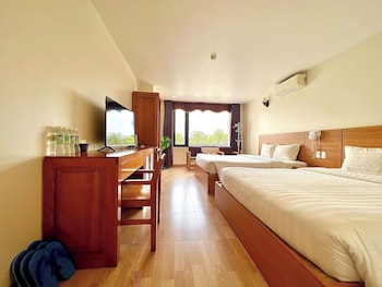 dragon airport hotel