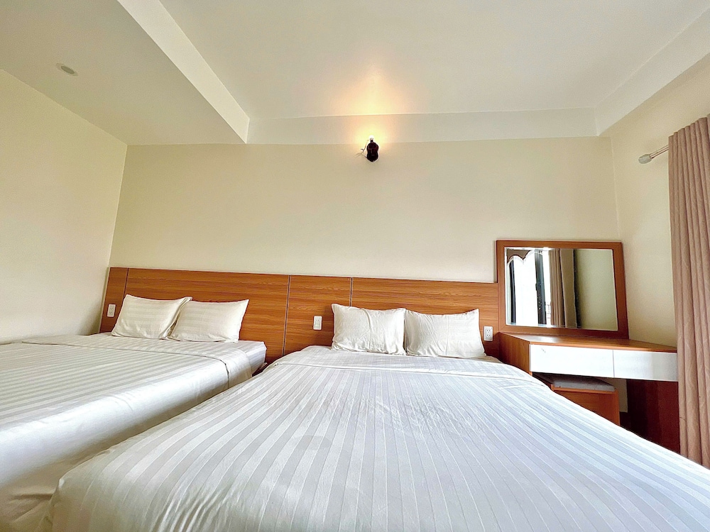 dragon airport hotel