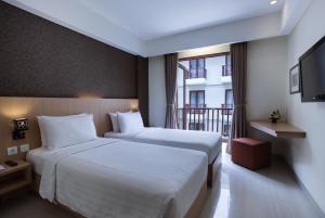 sense sunset hotel seminyak