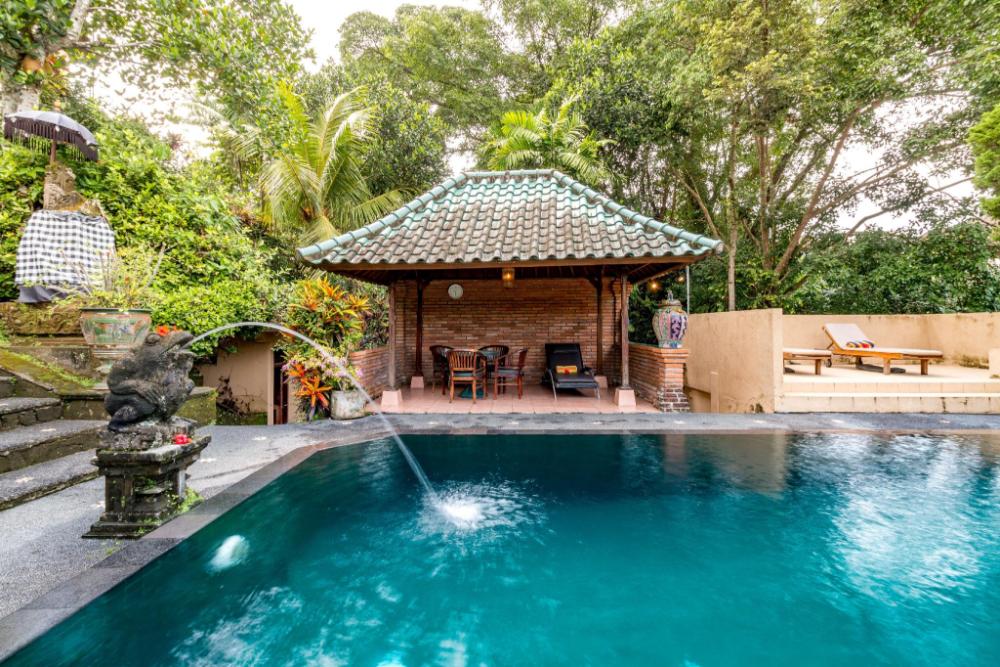 tanah merah art resort