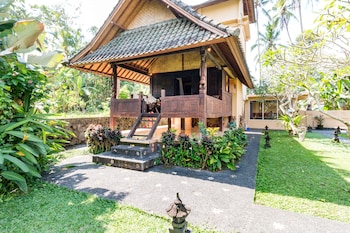 tanah merah art resort