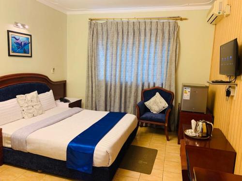 Emerald Hotel,Kampala>>Entebbe,3 star