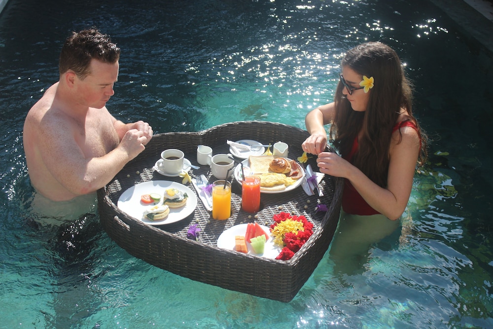 mahagiri villas and spa dreamland