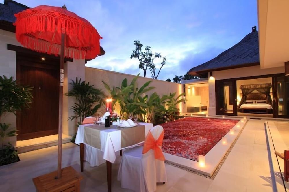 mahagiri villas and spa dreamland