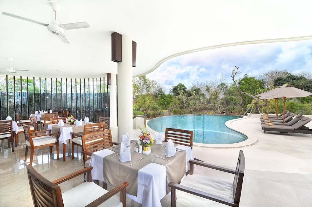 mahagiri villas and spa dreamland