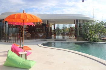 mahagiri villas and spa dreamland