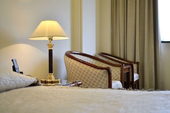 kings paradise hotel