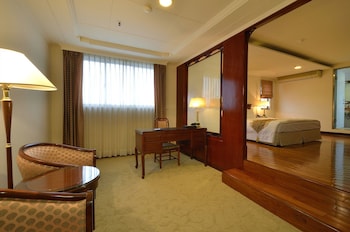 kings paradise hotel